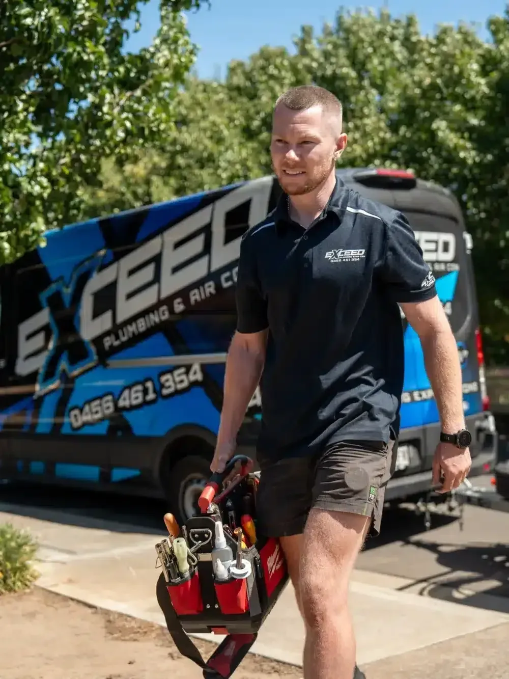 Local plumber arriving at a Aberfoyle Park home